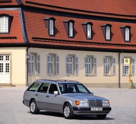 Mercedes-Benz 320 TE (1992) - stilvolles Ankommen