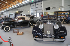 Mercedes-Benz 320 W124 Cabriolet B (1938) - angeboten für EUR 385'000 - Klassikwelt Bodensee 2023