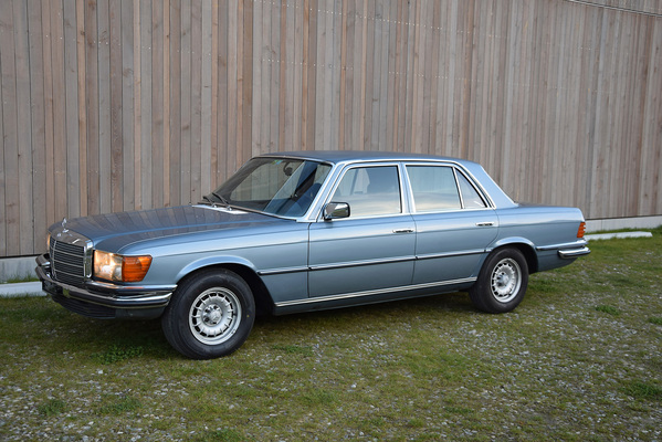 Mercedes Benz 350 SE (1972) - angeboten an der Versteigerung der Oldtimer Galerie in Toffen am 29. November 2014