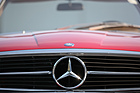 Bild: Mercedes-Benz 350 SL (1971) - Stern und Markenzeichen auf der Front