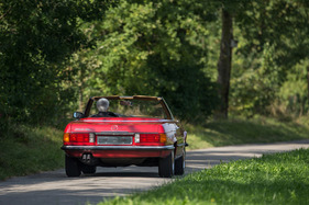 Mercedes-Benz 350 SL (1971) - heute immer noch ein gewohnter Anblick im Strassenbild