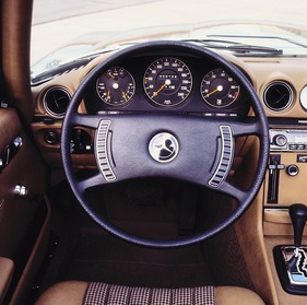 Mercedes-Benz 350 SL (1971) - mit vielen Sicherheitsattributen