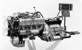 Mercedes-Benz 350 SL (1972) - Blick auf den Motor, mit Aufzeigen der Möglichkeiten zur Abgasqualitätsverbesserung