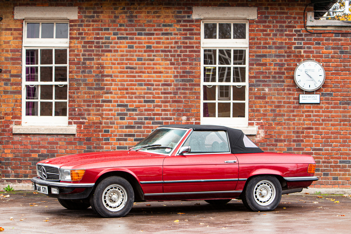 Mercedes-Benz 350 SL Convertible (1976) - als Lot 350 an der Bonhams MPH Bicester Heritage Versteigerung am 11. Dezember 2020