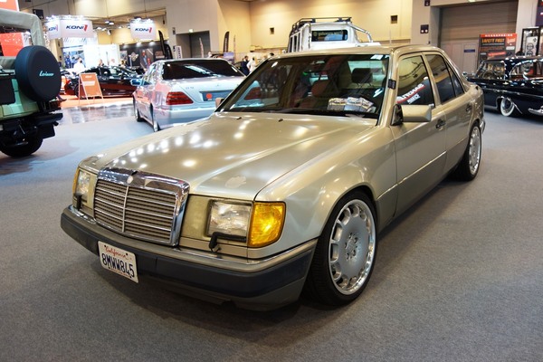 Mercedes-Benz 400 E (1991) – Mit Sonnenbrand und ohne Stern – Essen Motor Show 2021