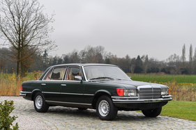 Mercedes-Benz 450 SEL (1974) - als Lot 244 angeboten an der Bonhams Les Grandes Marques du Monde au Grand Palais Paris Versteigerung am 3. Februar 2022