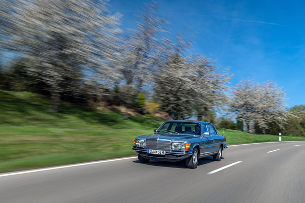 Bild: Mercedes-Benz 450 SEL 6.9 (1975) – Topmodell der Baureihe 116