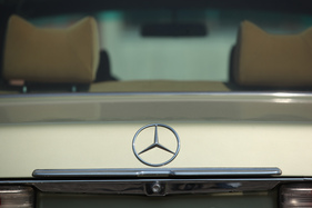 Mercedes-Benz 450 SEL 6.9 (1976) - der Stern auf dem Heck