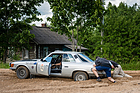 Mercedes-Benz 450 SLC (1973) - Anschieben am 24. Tag auf der Route von Smolensk nach Minsk - Rallye Peking-Paris 2016