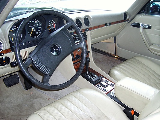 Mercedes-Benz 450 SLC (1979) - angeboten an der "Auktion Classic & Exklusiv Cars" im Salzhaus in Wangen an der Aare am 12./13. Oktober 2012