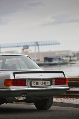 Mercedes-Benz 450 SLC 5.0 (1978) - am Heck fanden sich die eindeutigen Erkennungszeichen - Spoilerlippe und 5.0-Schriftzug
