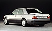 Mercedes-Benz 500 E (1990) - nur die breiteren Kotflügel und die tiefergelegte Carosserie unterscheiden den schnellern 124er vom Rest der Palette (© Daimler AG, 1990) Mercedes-Benz 500 E (1990) - nur die breiteren Kotflügel und die tiefergelegte Carosserie unterscheiden den schnellern 124er vom Rest der Palette (© Daimler AG, 1990)