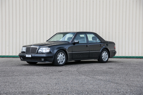 Mercedes-Benz 500 E (1992) - als Lot 142 angeboten an der RM/Sotheby's St. Moritz Versteigerung vom 15. September 2023