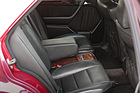 Mercedes-Benz 500 E (1992) - mehr Seitenhalt im Fond dank zwei getrennten Sitzen