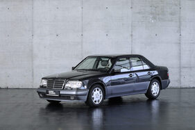 Mercedes-Benz 500 E (1993) - als Lot 124 an der Humer Granner Classic Expo Salzburg Auktion 2025
