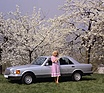 Mercedes-Benz 500 SE (1980) - im Blütenmeer