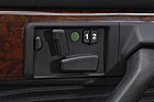 Mercedes-Benz 500 SE (1982) - einfach verständliche Schalter für die Sitzverstellung in der S-Klasse W 126