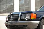 Mercedes-Benz 500 SE (1983) - aerodynamische Optimierungen im Detail - hier am Bug gut zu sehen