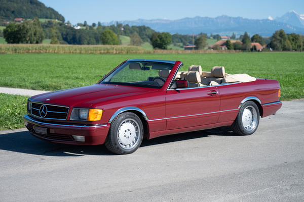 Image: Mercedes-Benz 500 SEC Cabriolet by Feldevert (1988) - as lot 92 at the "Classic Automobiles & Motorcycles" auction of the Oldtimer Gallery in Toffen on October 18, 2025