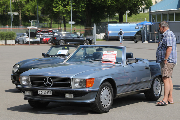 Impressionen vom privaten Fahrzeugmarkt auf der Swiss Classic World