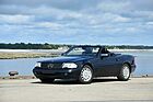 Bild: Mercedes-Benz 500 SL (1997) - angeboten als Lot 45 an der Artcurial Sur les Champs Versteigerung am 24. Oktober 2021