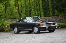 Mercedes Benz 500 SL 2+2 (1987) - als Lot 290 angeboten an der Artcurial Le Mans Classic Versteigerung am 5. Juli 2014