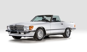 Mercedes-Benz 500 SL Convertible (1987) - als Lot 201 angeboten an der Bonhams Les Grandes Marques du Monde au Grand Palais Paris Versteigerung am 3. Februar 2022