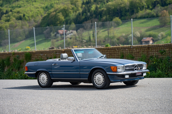 Mercedes-Benz 500 SL R107 (1989) - as 41 at the Swiss Classic World Auction 2026 of the Oldtimer Gallery
