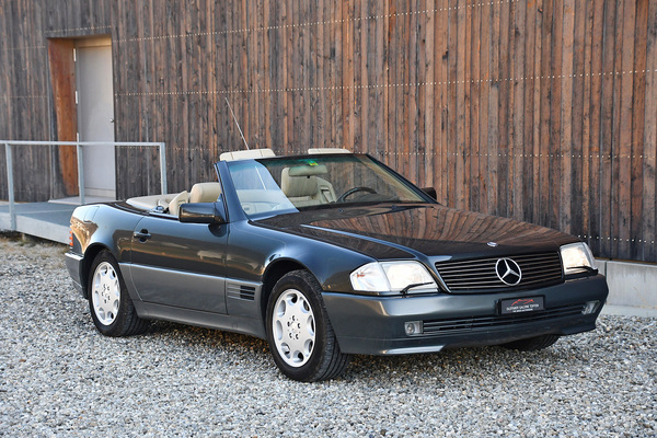 Bild: Mercedes-Benz 500 SL R129 (1991) - als Lot 10 angeboten an der Versteigerung der Oldtimer Galerie an der Swiss Classic World Luzern am 28. Mai 2022