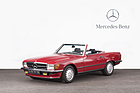 Mercedes-Benz 500 SL avec hard-top (1988) - als Lot 12 an der Artcurial Mercedes-Versteigerung in Paris am 15. Oktober 2017