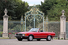 Mercedes-Benz 500 SL with hard top (1985) - Lot 021 an der Artcurial „Automobiles sur les Champs" Versteigerung 2024