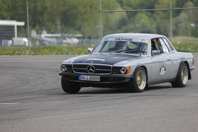 Mercedes-Benz 500 SLC (1978) - Vintage Demo Racing hinter den Hallen - Klassikwelt Bodensee 2023
