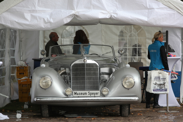 Mercedes-Benz 500K Roadster Erdmann & Rossi (1937) - durfte das Zelt am Samstag leider nicht verlassen - Classic-Gala Schwetzingen 2017