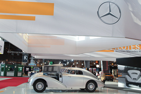 Mercedes-Benz 540 K Stromlinienwagen (1938) - auf dem Mercedes-Stand - Rétromobile 2015