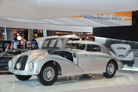 Mercedes-Benz 540 K Stromlinienwagen (1938) - auf dem Mercedes-Stand - Rétromobile 2015