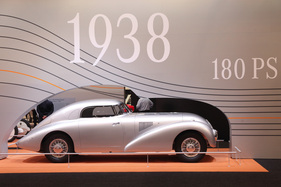 Mercedes-Benz 540K W29 (1938) - Stromlinie der Dreissigerjahre - Techno Classica 2015