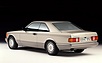Mercedes-Benz 560 SEC (1985) - Heckansicht des Coupés der Baureihe 126, so gebaut von 1985 bis 1991 (© Daimler AG, 1985) Mercedes-Benz 560 SEC (1985) - Heckansicht des Coupés der Baureihe 126, so gebaut von 1985 bis 1991 (© Daimler AG, 1985)