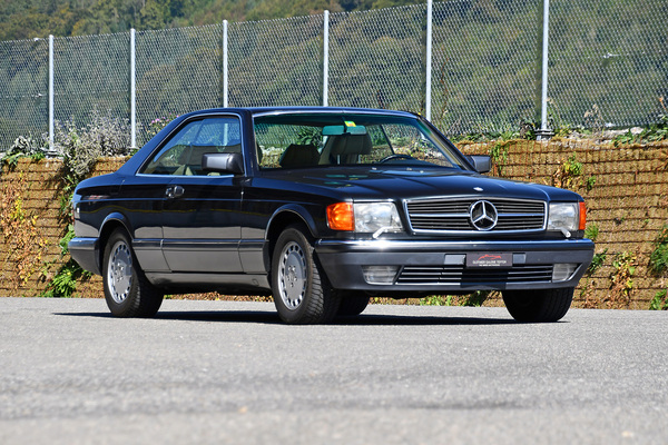 Bild: Mercedes-Benz 560 SEC (1991) - als Lot 123 an der Versteigerung der Oldtimer Galerie Toffen am 14. Oktober 2023 angeboten