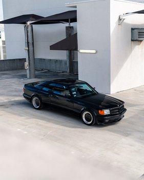 Mercedes-Benz 560 SEC AMG 6.0 'Wide-Body' (1990) - Lot 153 an der RM/Sotheby's Miami Versteigerung vom 1./2. März 2024