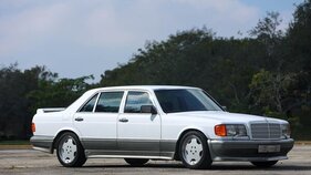 Mercedes-Benz 560 SEL AMG (1988) - als Lot 105 an der Broad Arrow Amelia Island Auction 2025 Mercedes-Benz 560 SEL AMG (1988) - als Lot 105 an der Broad Arrow Amelia Island Auction 2025
