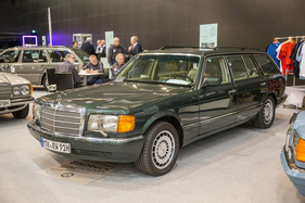 Mercedes-Benz 560 SEL Zender station wagon (1987) - Techno Classica 2023