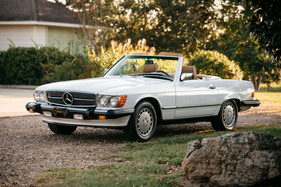 Mercedes-Benz 560 SL (1986) - als Lot 172 an der RM/Sotheby's Open Roads Octobre 2021 Versteigerung vom 6. bis 13. Oktober 2021