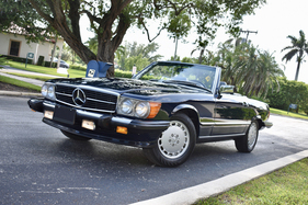 Mercedes-Benz 560 SL (1988) - als Lot 181 an der RM/Sotheby's Open Roads Octobre 2021 Versteigerung vom 6. bis 13. Oktober 2021