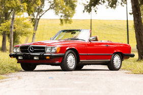 Mercedes-Benz 560 SL (1989) - als Lot 130 angeboten an der RM Online Only Shift Monterey Versteigerung vom 14. und 15. August 2020