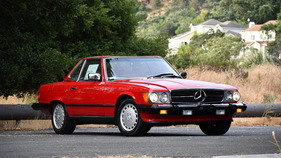 Mercedes-Benz 560 SL (1989) - als Lot 161 an der Broad-Arrow-Versteigerung am Monterey Jet Center 2024