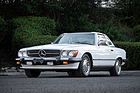Bild: Mercedes-Benz 560 SL (1989) - als Lot 175 an der RM Sotheby’s Arizona Versteigerung am 23. Januar 2026