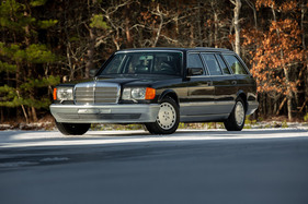 Mercedes-Benz 560 TEL Estate by Caro (1990) - as lot 184 at the RM/Sotheby's Arizona auction 2021