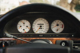 Mercedes-Benz 560SEC AMG 6.0 'Wide Body' (1989) - als Lot 042 an der Bonhams MPH Bicester Heritage Versteigerung am 20. März 2021