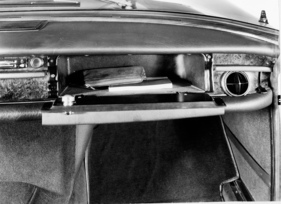 Mercedes-Benz 600 (1963) - Blick ins Handschuhfach