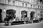 Mercedes-Benz 600 (1963) - normale Limousine hinter verlängerter Pullman-Limousine